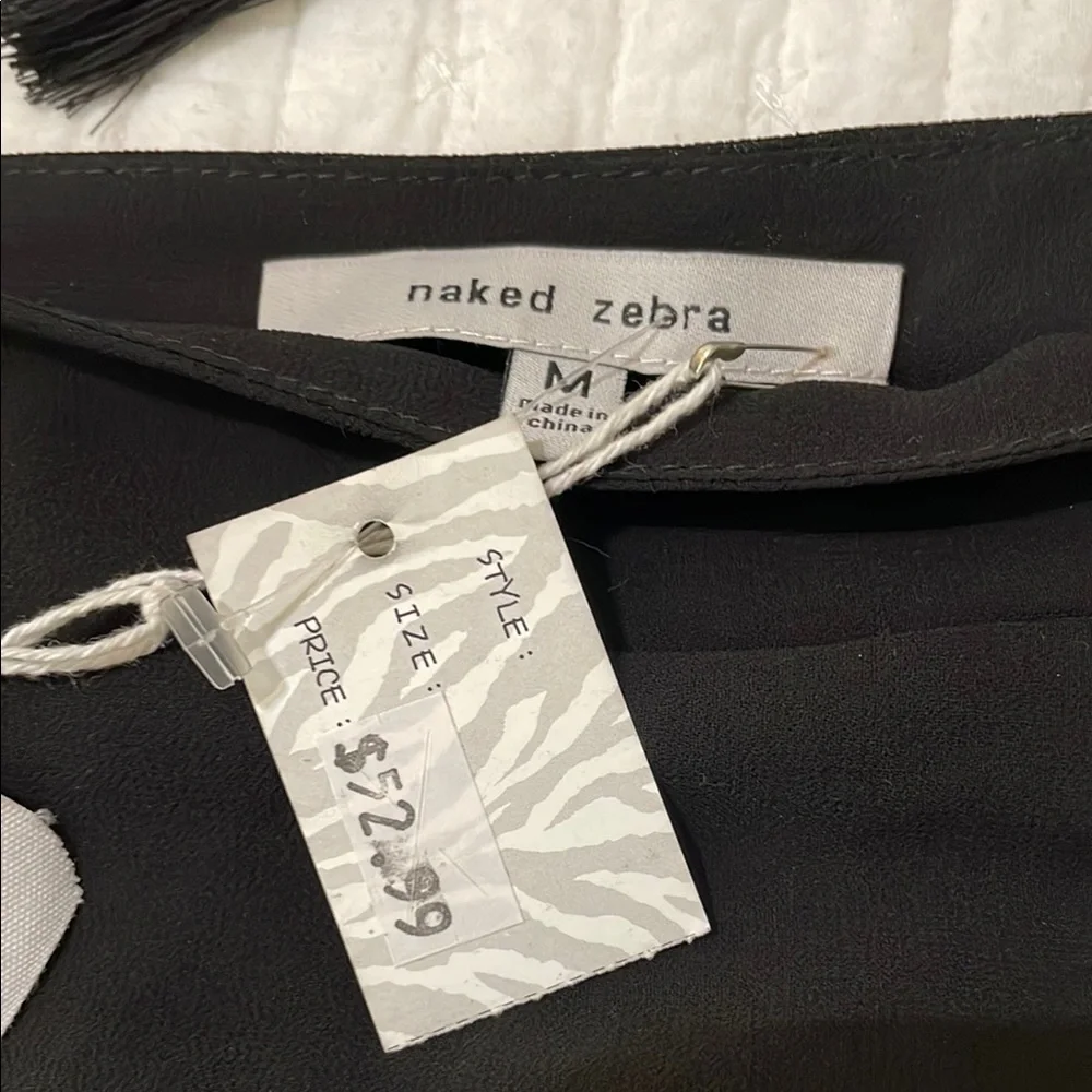 🖤NWT🖤 Flowy V-neck & Wide leg Black Jumpsuit - Picture 6 of 10